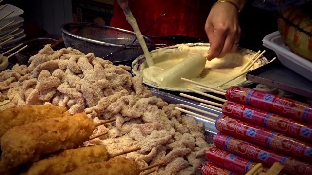 'Hubuxiang Food Street in Wuhan | 武漢 戸部巷'