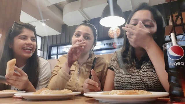 'GARLIC BREAD EATING CHALLENGE || food competition'