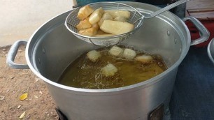 'Khmer Cuisine | Brohet (Popular Cambodian Street Food Cart)'