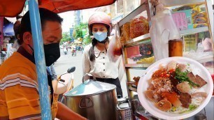 '$1 Beef Noodles Soup, KuyTeav Beef Soup, Porridge - Street Food Cart Serving Breakfast Dishes'