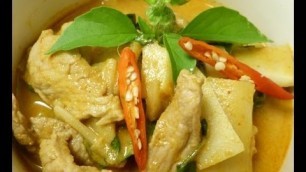 'Thai food Red curry pork with sour bamboo shoot pickle'