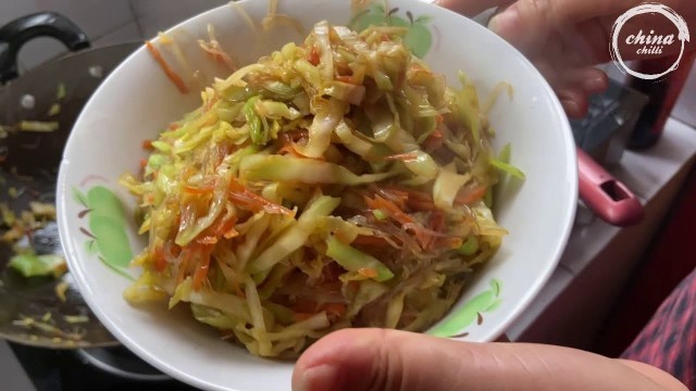 'Chinese Food-Wuhan 41 day，Cabbage, carrot, cucumber make delicious dishes!'