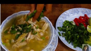 'Cooking Healthy Food - Making Chicken Soup Sweet And Sour Soup with Mushroom'