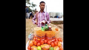 'Chanachur Chaat | Young Man Selling Spicy Chanachur Makha | Street Food Cart'