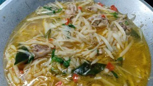 'မွ်စ္ခ်ဥ္ၾကက္သားခ်က္|Bamboo shoot curry|Thai Food'