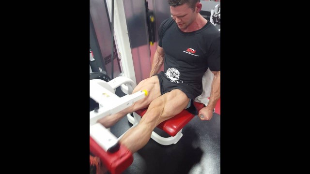 'Leg extention at Camperdown Fitness Sydney\'s number 1 gym