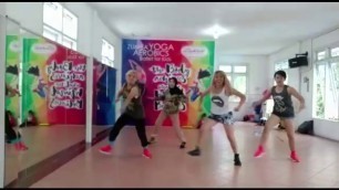 'Zumba Fitness \" Chimbala - Tumbala \" - Lia Morena'