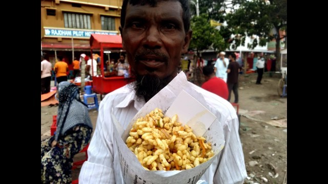 'Jhal Muri & Football Game | Unusual Street Vlog | Street Food Cart'