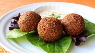 'How to Make Falafel - Crispy Fried Garbanzo Bean/Chickpea Fritter Recipe'