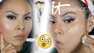 'IT COSMETICS COOLEST FOUNDATION BRUSH?!?|| FIRST IMPRESSIONS'