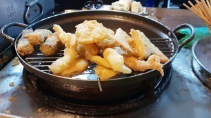 'Korean Street food - Seoul Insadong Samchungdong street food / fish cake / stir-fried Rice cake /'