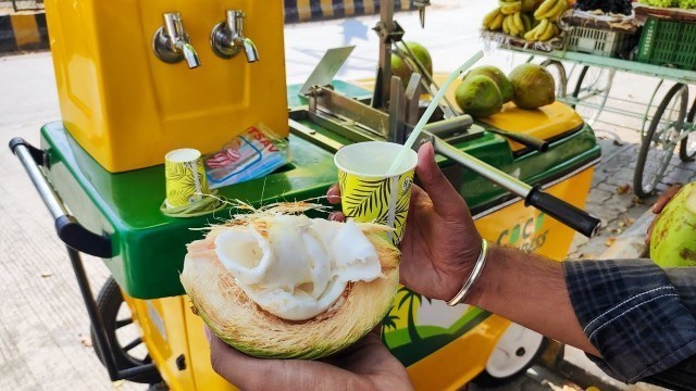 'Amravati\'s Most Hygienic Coconut Water Cart Only Rs 40/- | Indian Street Food'