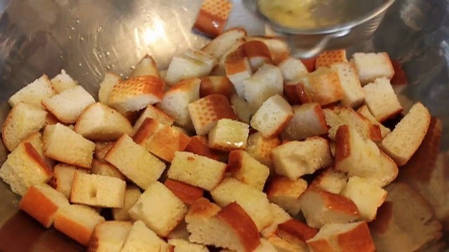 'How to Make Croutons - Garlic Parmesan Croutons Recipe'