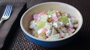 'Waldorf Salad - How to Make a Waldorf Fruit Salad Recipe'