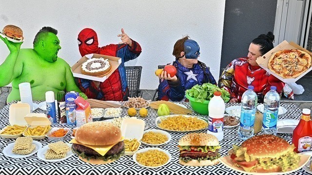 'Superheroes Food Fight'