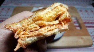 'Làm SANDWICH TRỨNG PHÔ MAI chống đói đêm khuya || Lazy Food Channel'