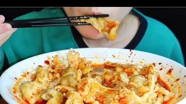 '【ASMR】Eating Red Oil Spicy Boneless Chicken Feet,Chinese food I love the sound#eatingshow'