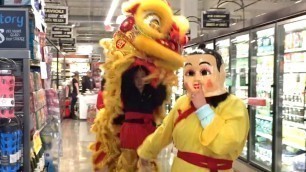 '2016 Epic Dancing with Shoppers at Whole Foods Market - Female Lion Dance & Buddha Gund Kwok Event'