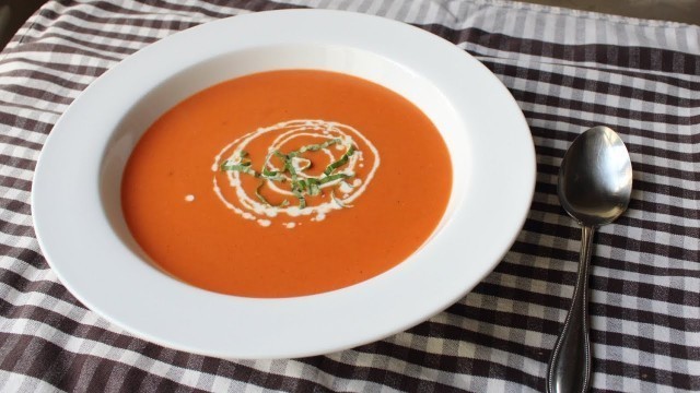 'Tomato Bisque - Creamy Tomato Soup Recipe'