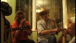 'alabama 3 larry love live accoustic @ mama cherries soulfood shack brighton 2001 part 1 of 4.'