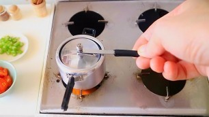 'MINI FOOD MINI PRESSURE COOKER POT BEEF STEW  | TINY COOKING [MINI KITCHEN SET] MINI COOKING'