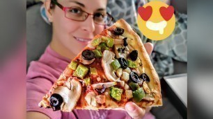 'Vegan Fast Food Hacks | Lazy Vegan Pizza From Little Caesars 