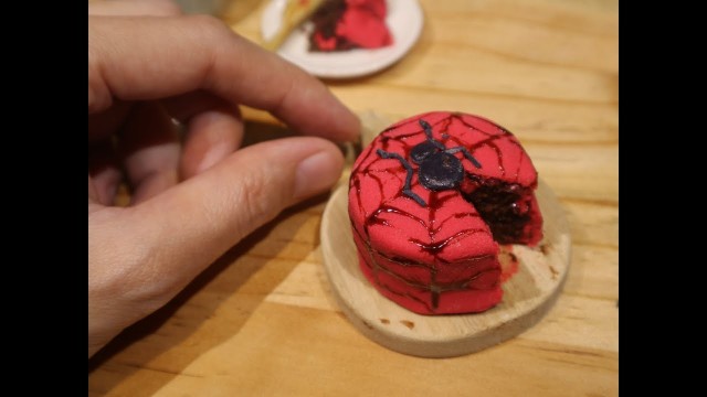 'DIY Miniature Spiderman Cake (How to make Spiderman Cake) (Edible mini Food)'