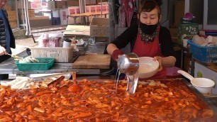 '200 Servings of Red Tteokbokki! /중독성 강한 빨간 매운맛 - Korean Street Food'