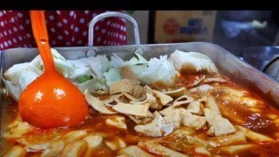 '부산아지매가 만드는 대구식 떡볶이 Spicy rice cakes, Fish cakes, Ulood sausage, Udon / Korean street foods'