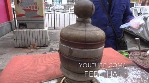 'Fresh steamed cake dessert  Wuhan street food'