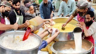 'Banana Mango Milkshake | Refreshing Street Drink Ice Shake. Karachi Street Food'