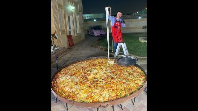 'Czn Burak Turkish Chef Cooking Big Pizza #cznburak#Cooking #Turkish#Food#burak#Amazing#Traditional#4'