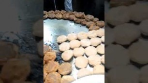 'shami Kabab with paratha/karachi street food/kabab paratha roll/beef shami. Kabab#shortfeed #shorts'