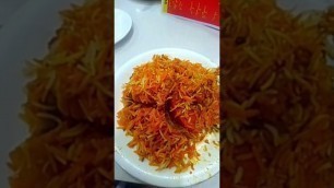 'famous barkat chowk karachi naseeb biriyani #streetfood #famousstreetbiryani'