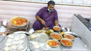 'Javed Dehli Nehari - Karachi Street Food in Pakistan | Javed Special Maghaz Nehari | Karachi Nihari'