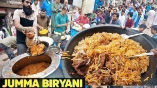 'JUMMA BIRYANI | Crazy Rush on Famous Biryani of Karachi | Sells only on Friday, Street Food Pakistan'