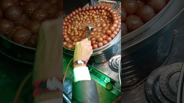 'Gulab Jamun | Gajar Ka halwa | Street food #shorts #food #foodie #karachi #pakistan'