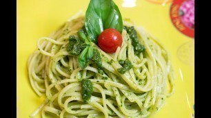 'QUICK DINNER RECIPE. EASY PESTO IN 3 MINUTES. YOU CAN DO IT.'