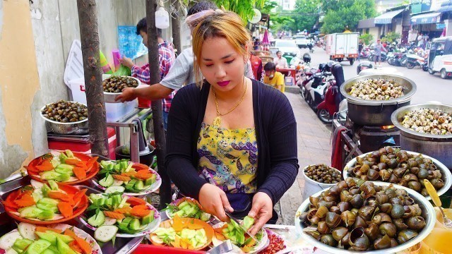 'Teen\'s Favorite Street Food ! Best Spot for Pong Tea Kon, Crispy Banana, Steamed Snails, Grilled Egg'