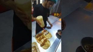 'Zinger Roll | Crispy Chicken Roll | Street Food Karachi Pakistan #shorts'