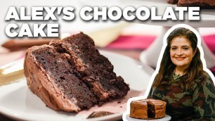 'Alex Guarnaschelli\'s Chocolate Cake with Chocolate Frosting | The Kitchen | Food Network'