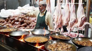 'Anwer Mutton Karahi at Burns Road Food Street in Karachi | Pakistani Street Food'