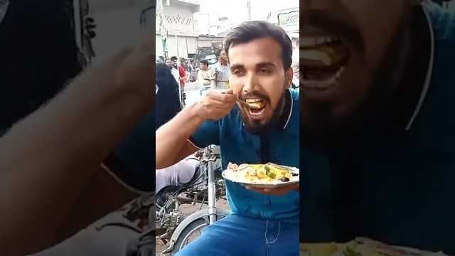 'Famous Fruit Chaat @ Godha Karachi Street Food ❤️'