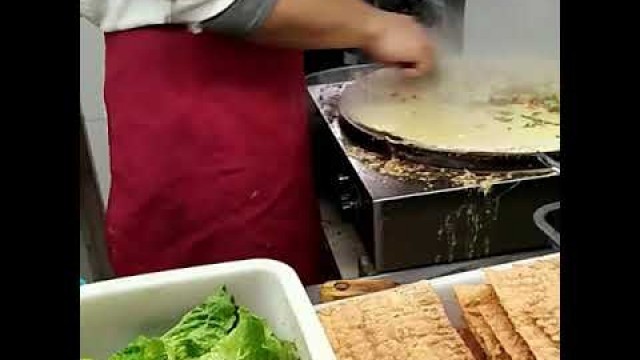 'Getting lunch at Jianghan University in Wuhan China.'