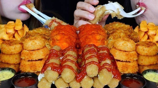 'ASMR FRIED FOOD FEAST! CHEESY MOZZARELLA STICKS, GIANT ONION RINGS, SPICY BUFFALO FRIED CHICKEN 먹방'