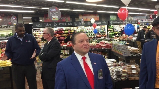 'Welcome To New Roosevelt Island Foodtown Supermarket'