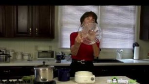 'Diet Tips - How to Use a Countertop Kitchen Steamer'