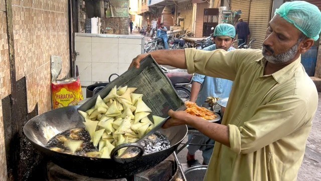 'Famous Street Food in Karachi Pakistan | Refreshing Summer Street Drink | Amazing Food Factory'