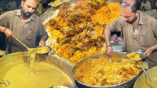 'People are Crazy for HALEEM BIRYANI |  Haleem Biryani at Pan Mandi Food Street. Karachi Street Food'