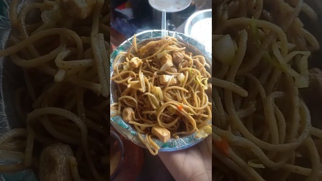 'सिर्फ 10 रुपये में पनीर Chowmien || Food Challenge || Street food india'